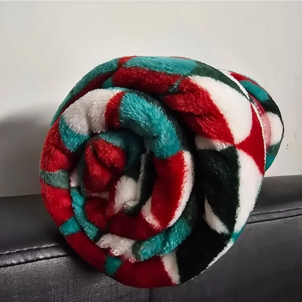 Holiday Time Christmas Winter Modern Trees Design Soft Plush Throw Blanket, New